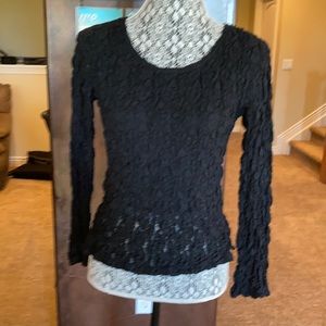 Fitted “popcorn” top